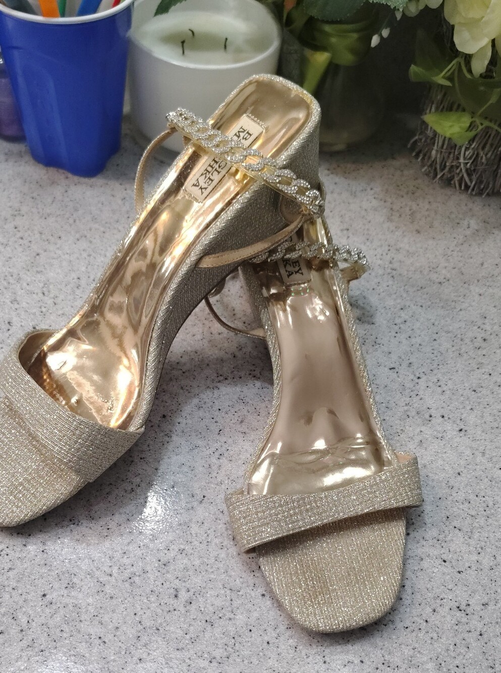 Badgley Mischka Gold Glitter Open-Toe Low Wedge Heel 👠 with Crystal Strap